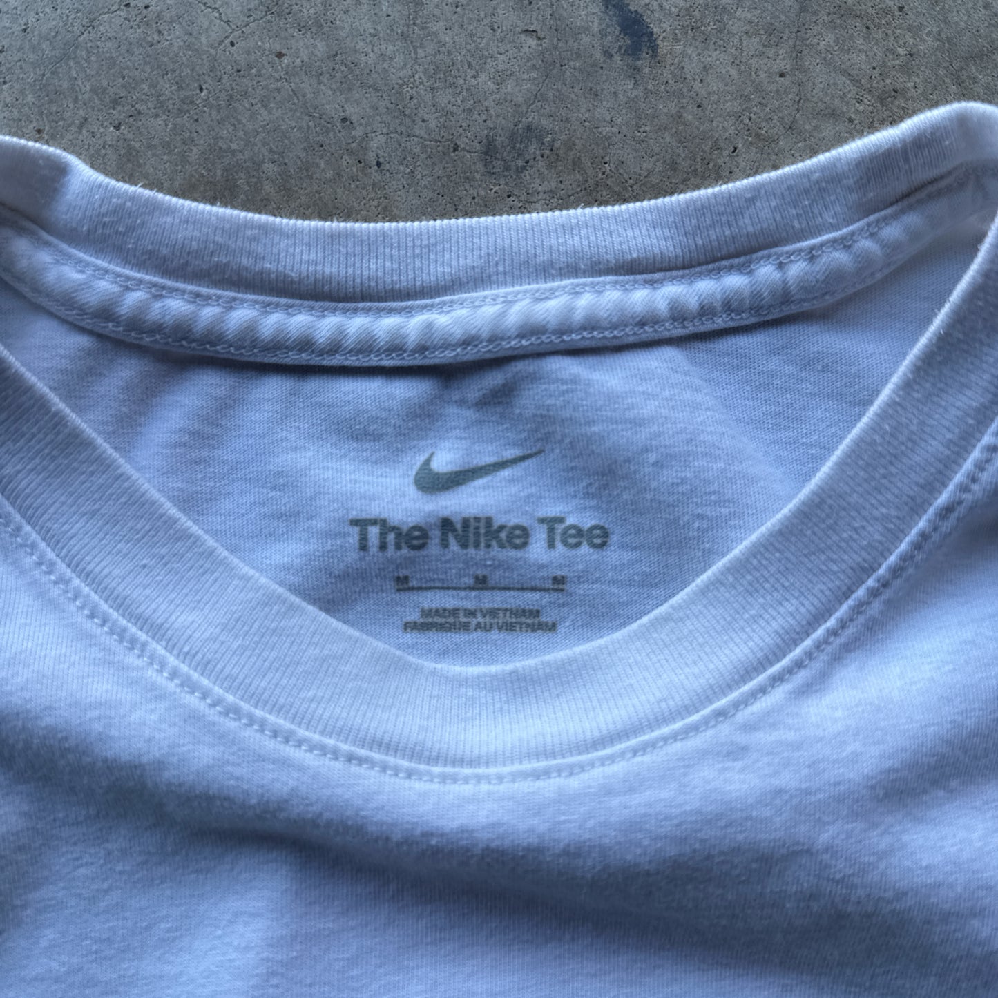 Vintage Nike Graphic Basketball Tee - M