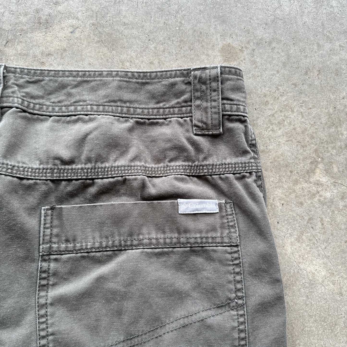 Vintage Columbia Cargo Pants - 32x32