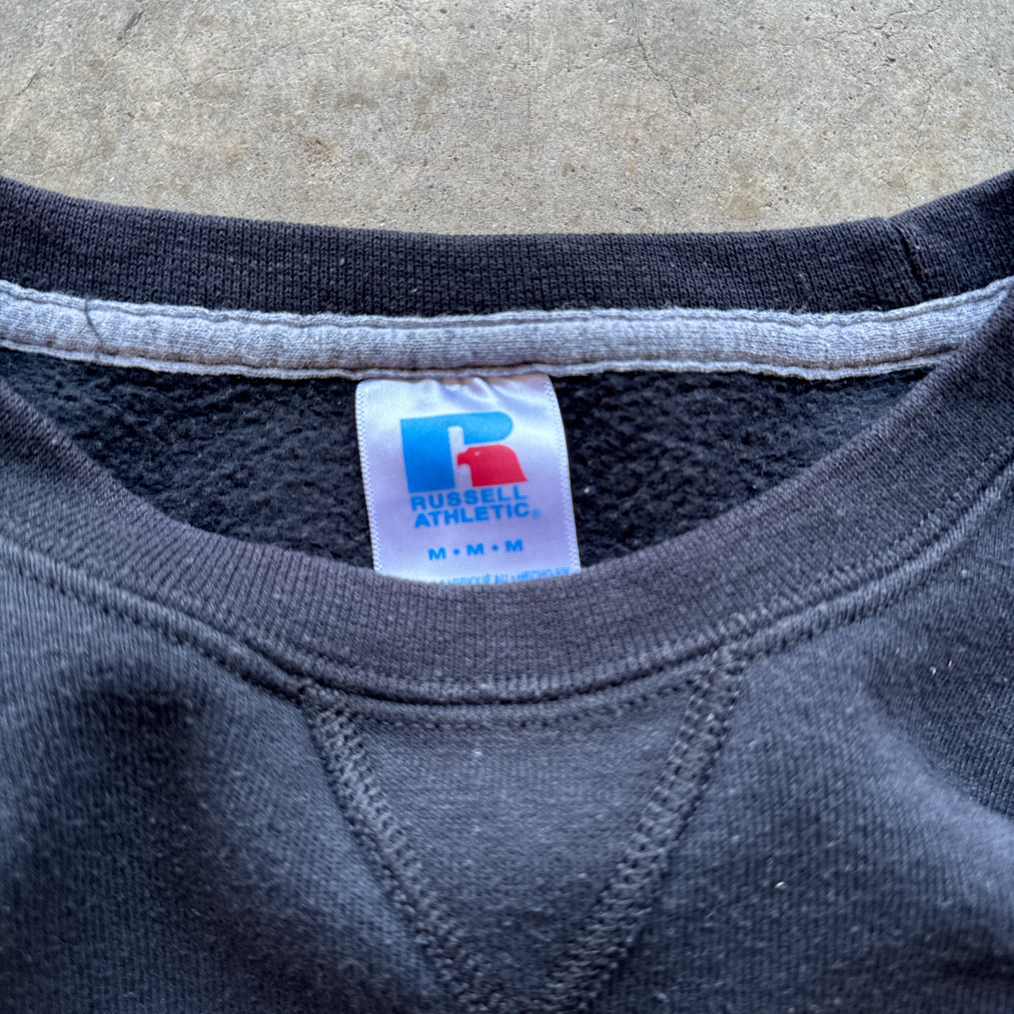 Vintage 2000s Russel Crewneck - M