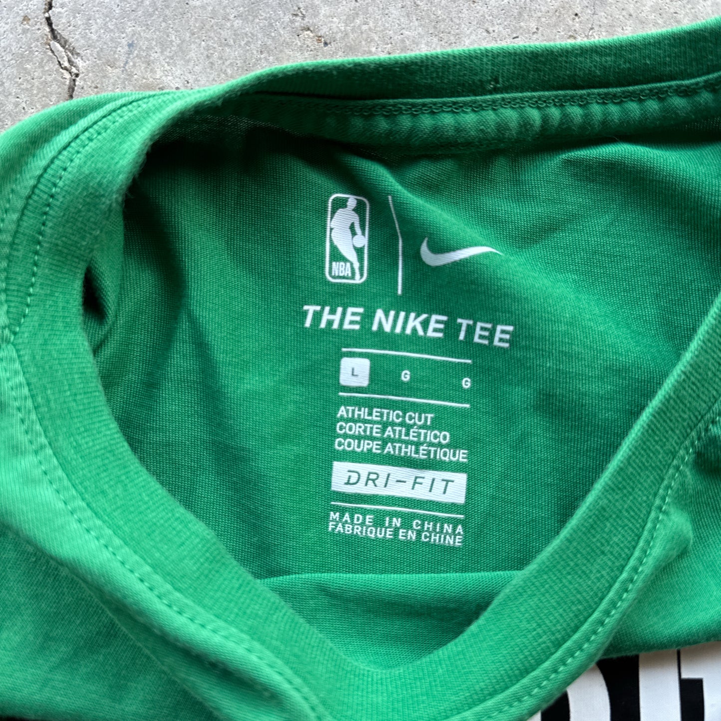 Vintage ‘Just do it’ Nike Celtics Tee - L
