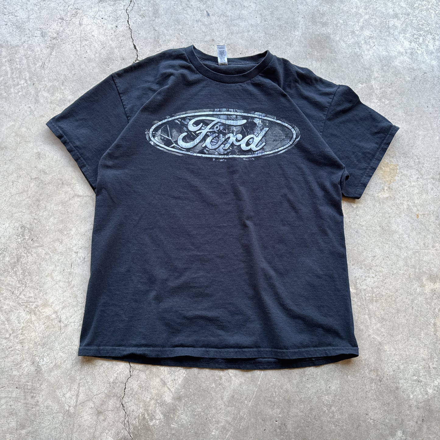 vintage ‘Ford’ Realtree Tee - XL