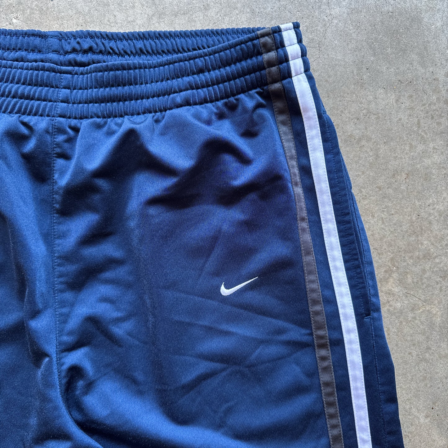 Vintage Baggy Nike Track Pants - M